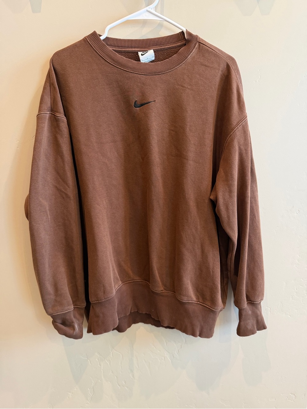 Nike brown sweatshirt